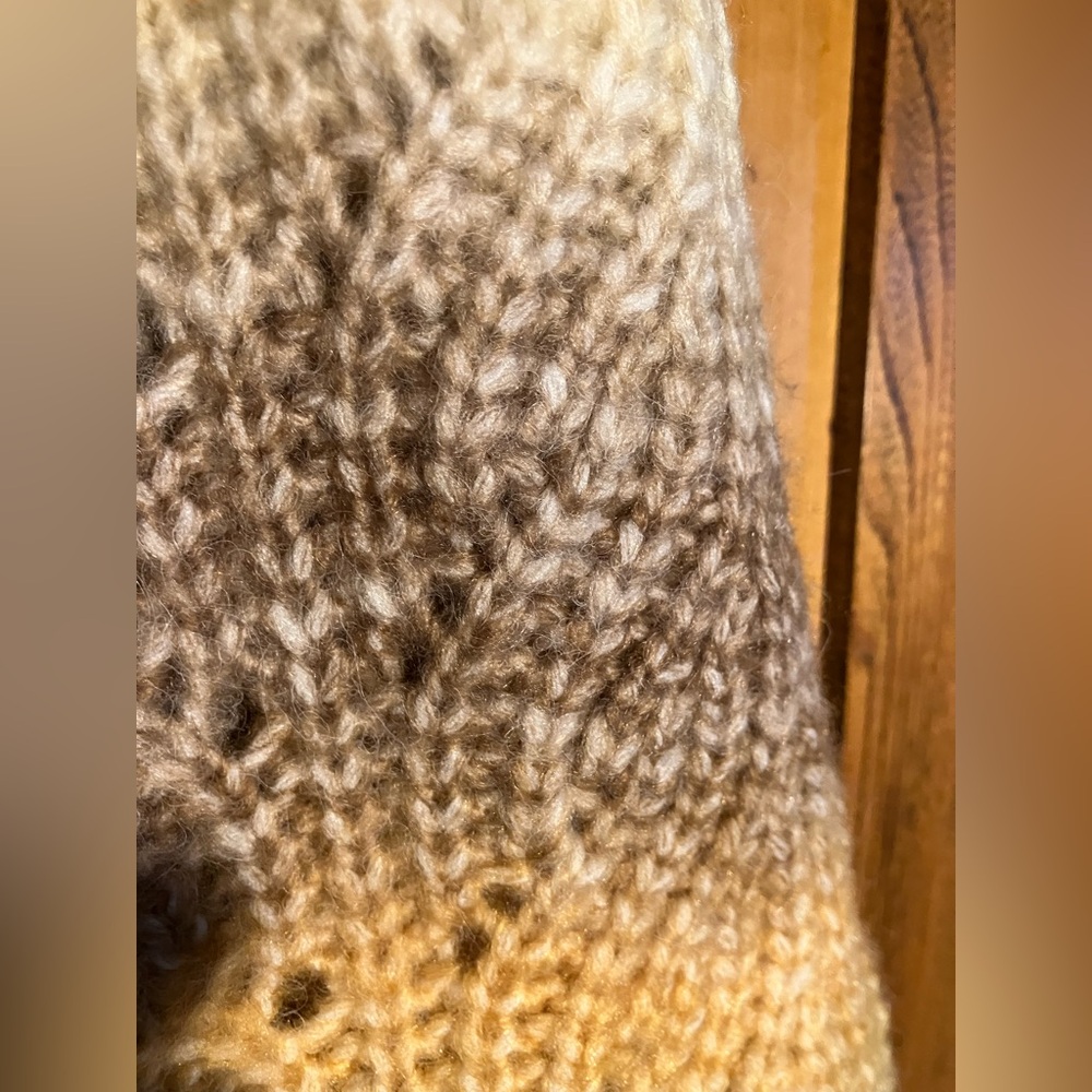 Anthropologie Sweater - Picture 10 of 11